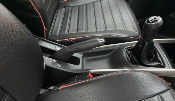 2016 Maruti Baleno DELTA PETROL 1.2, Petrol, Manual, 31,720 km, Gear Lever
