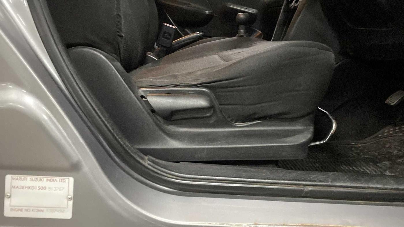 2013 Maruti Swift LXI, Petrol, Manual, 96,314 km, Driver Side Adjustment Panel