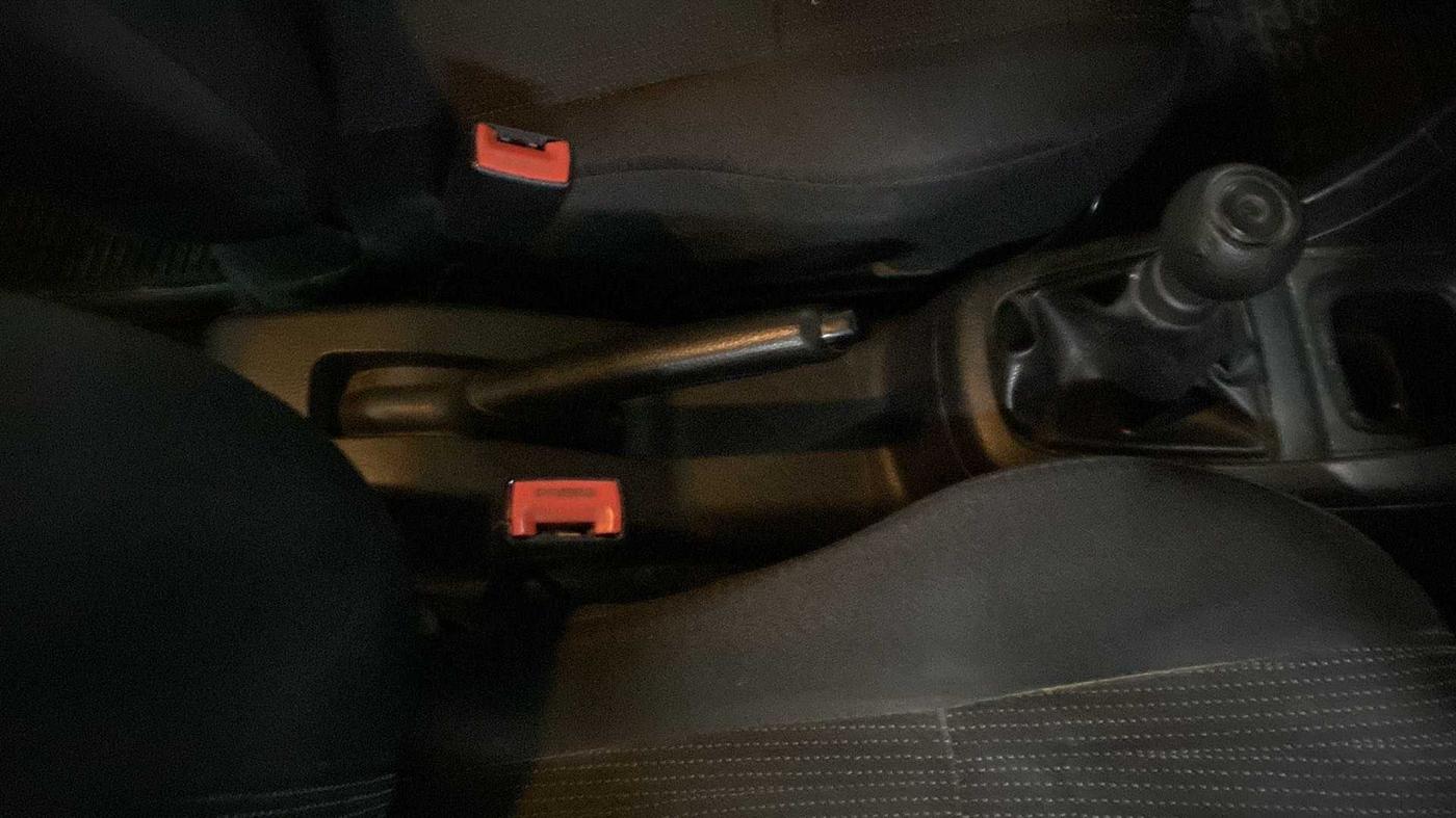 2013 Maruti Swift LXI, Petrol, Manual, 96,314 km, Gear Lever