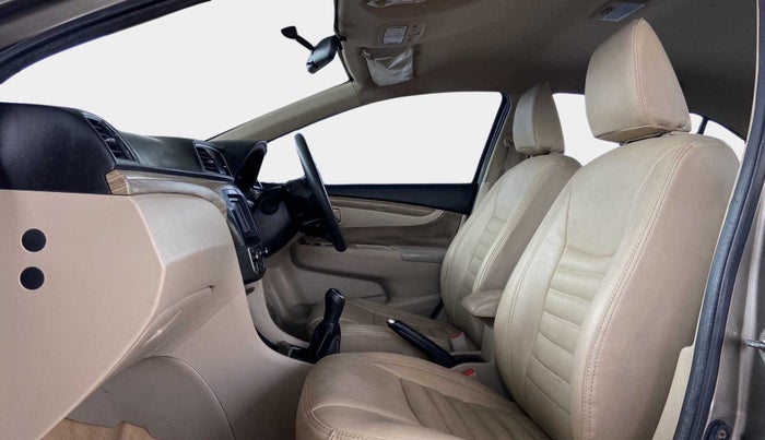 2018 Maruti Ciaz DELTA 1.5 SHVS MT PETROL, Petrol, Manual, 1,02,679 km, Right Side Front Door Cabin