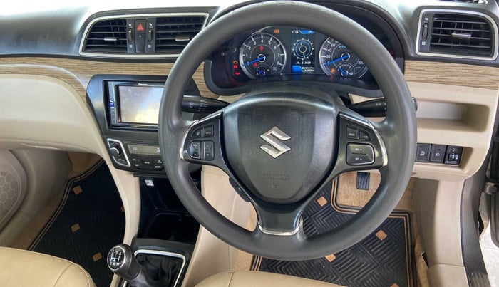 2018 Maruti Ciaz DELTA 1.5 SHVS MT PETROL, Petrol, Manual, 1,02,679 km, Steering Wheel Close Up