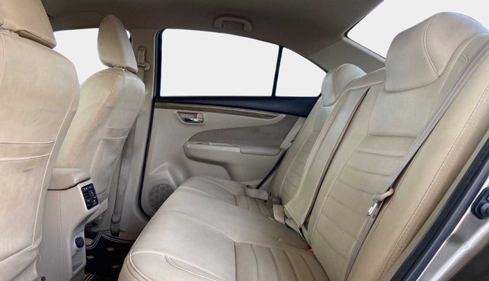 2018 Maruti Ciaz DELTA 1.5 SHVS MT PETROL, Petrol, Manual, 1,02,679 km, Right Side Rear Door Cabin
