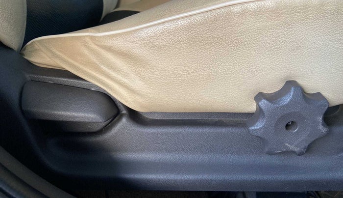 2015 Hyundai Verna FLUIDIC 4S 1.6 VTVT S(O), Petrol, Manual, 49,880 km, Driver Side Adjustment Panel