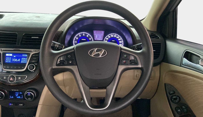 2015 Hyundai Verna FLUIDIC 4S 1.6 VTVT S(O), Petrol, Manual, 49,880 km, Steering Wheel Close Up