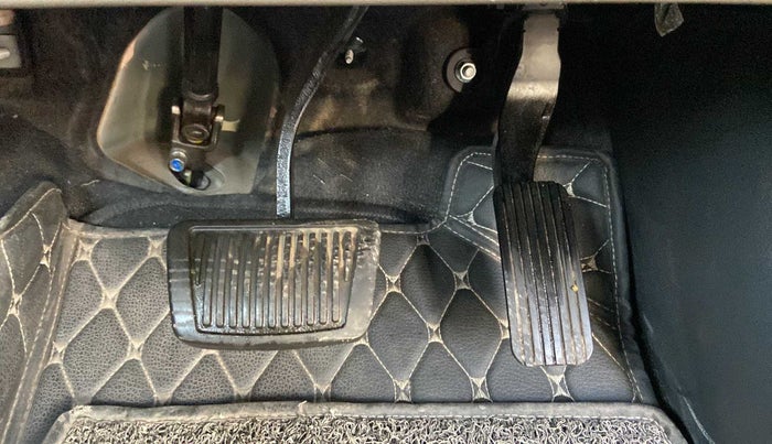 2019 Hyundai Verna 1.6 VTVT SX + AT, Petrol, Automatic, 30,113 km, Pedals