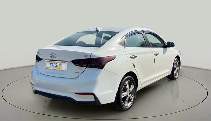 2019 Hyundai Verna 1.6 VTVT SX + AT, Petrol, Automatic, 30,113 km, Right Back Diagonal