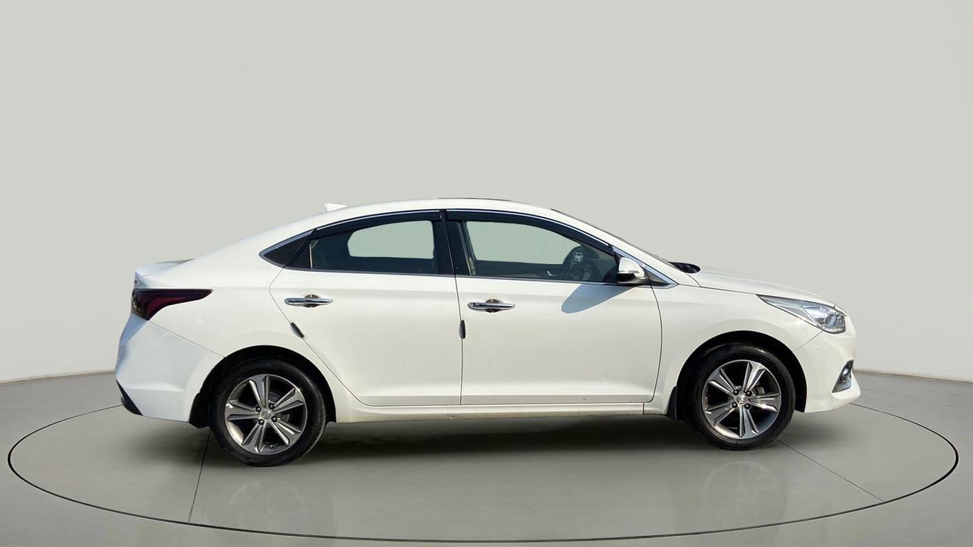 2019 Hyundai Verna 1.6 VTVT SX + AT, Petrol, Automatic, 30,113 km, Right Side View