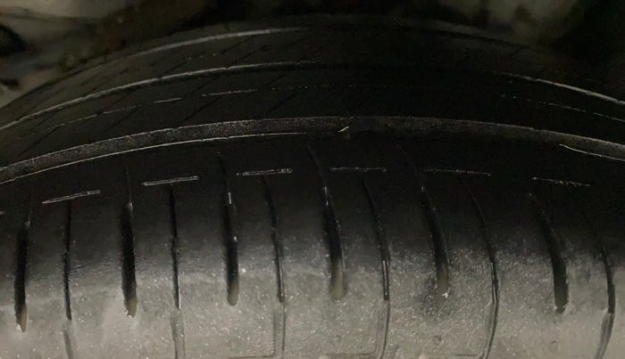 2015 Honda Brio S MT, Petrol, Manual, 67,905 km, Left Rear Tyre Tread