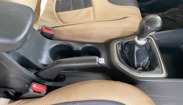 2016 Hyundai Creta BASE 1.4 DIESEL, Diesel, Manual, 79,722 km, Gear Lever