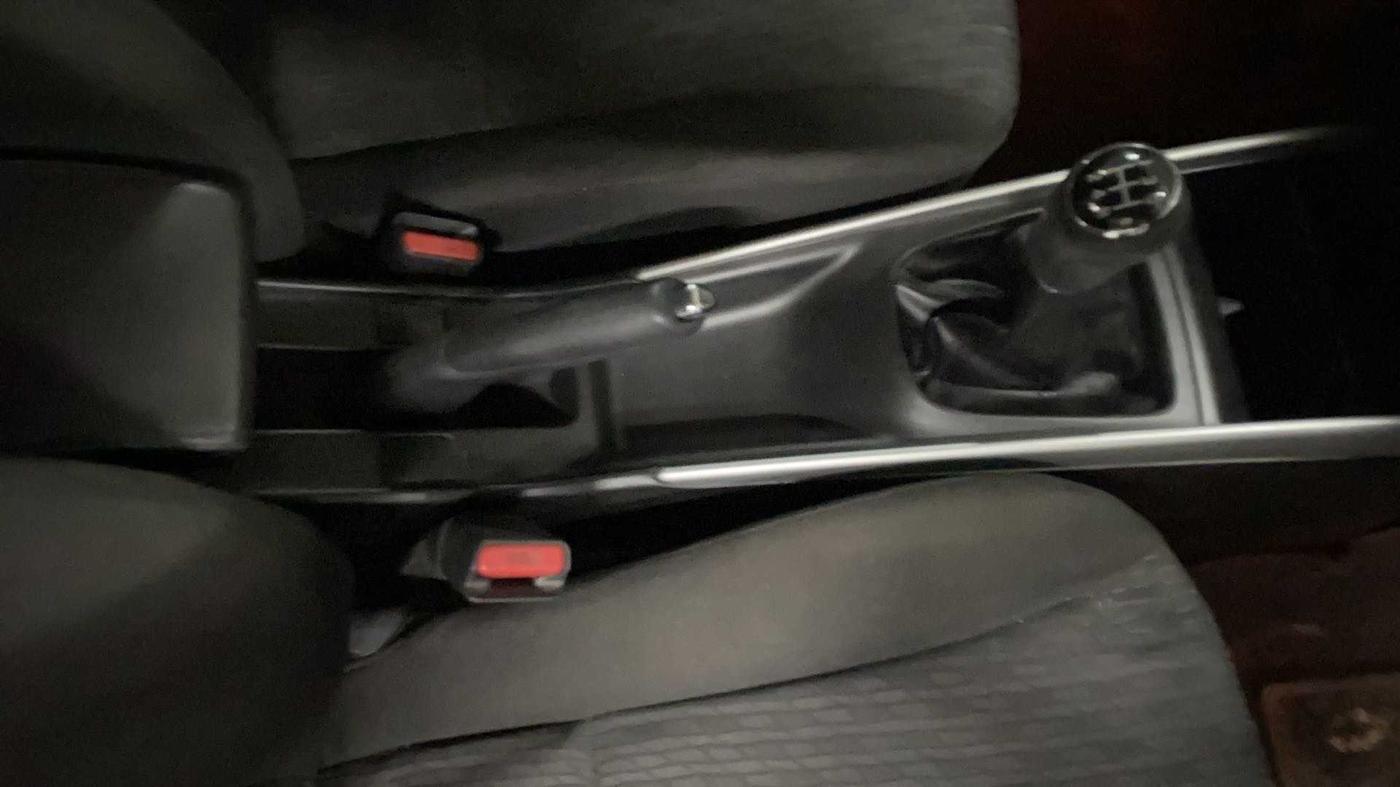 2015 Maruti Baleno ZETA PETROL 1.2, Petrol, Manual, 61,858 km, Gear Lever