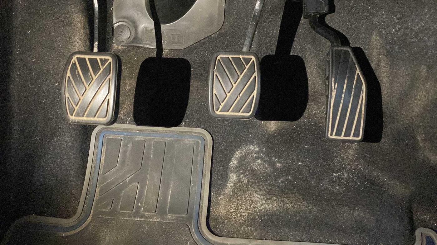 2022 Maruti IGNIS ZETA 1.2, Petrol, Manual, 12,199 km, Pedals