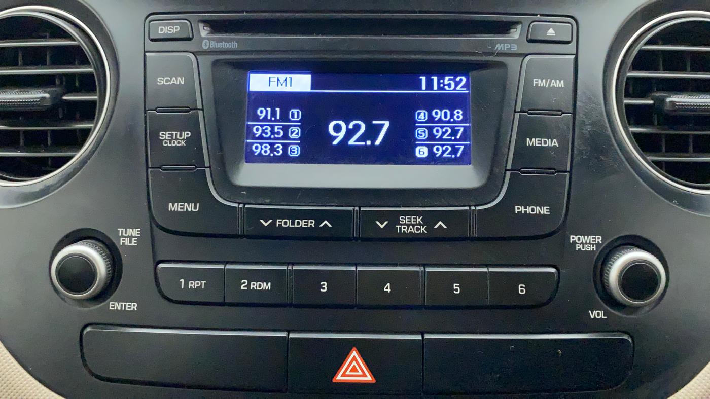 2015 Hyundai Grand i10 ASTA AT 1.2 KAPPA VTVT, Petrol, Automatic, 30,800 km, Infotainment System