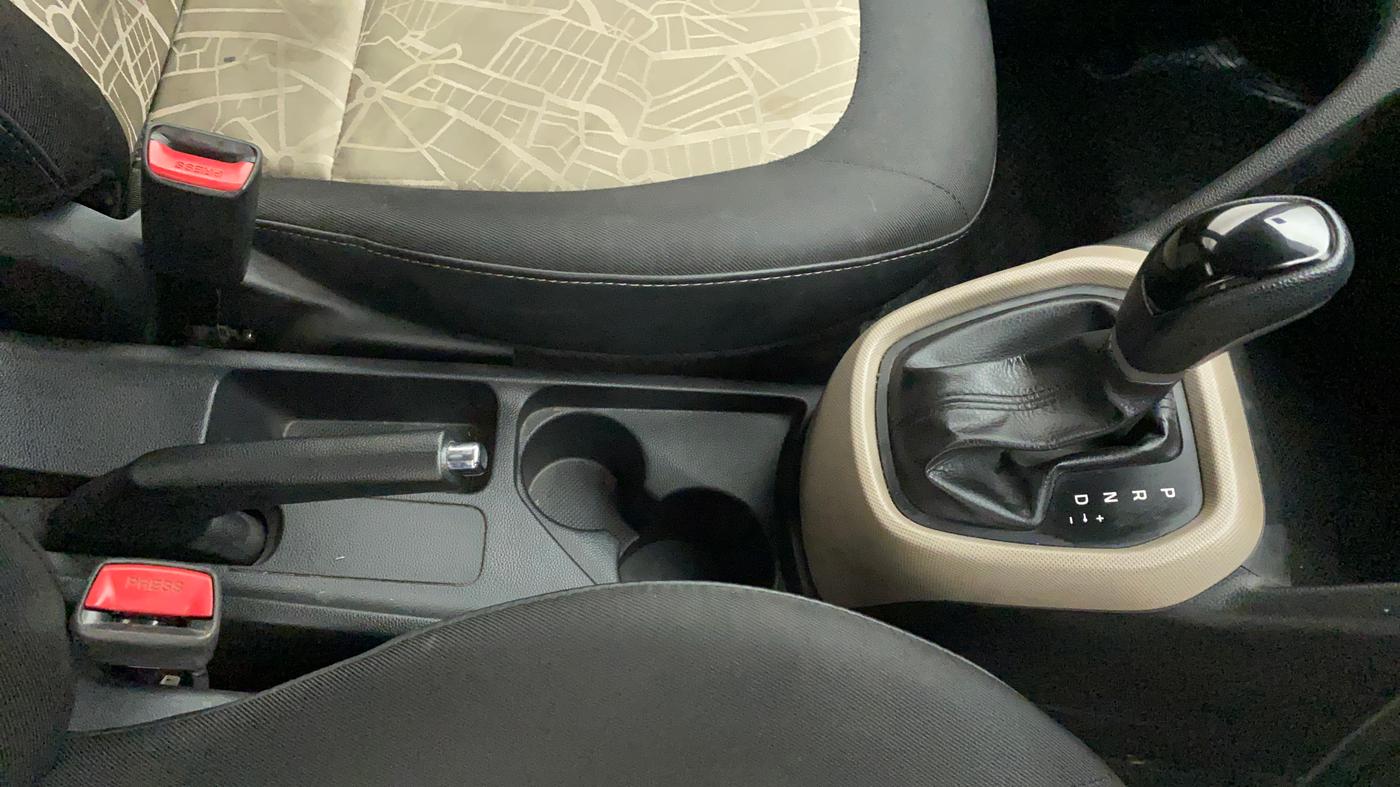 2015 Hyundai Grand i10 ASTA AT 1.2 KAPPA VTVT, Petrol, Automatic, 30,800 km, Gear Lever