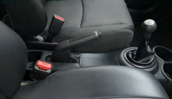 2017 Honda BR-V 1.5L I- DTEC E, Diesel, Manual, 78,332 km, Gear Lever