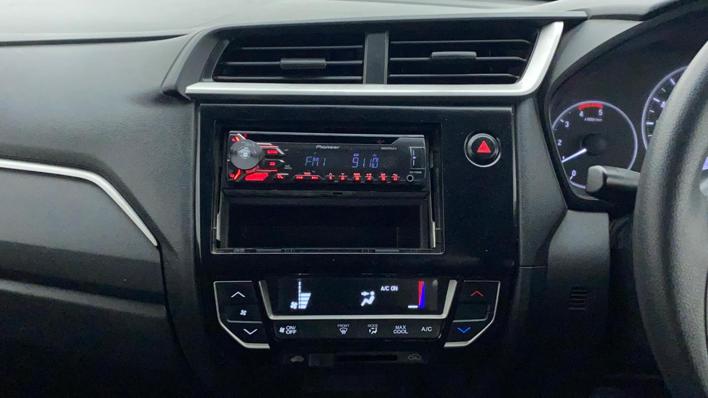 2017 Honda BR-V 1.5L I- DTEC E, Diesel, Manual, 78,332 km, Air Conditioner