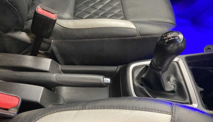 2018 Maruti Swift VXI, Petrol, Manual, 62,633 km, Gear Lever