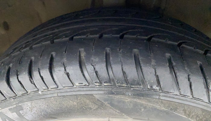 2013 Hyundai i20 ASTA 1.2, Petrol, Manual, 97,669 km, Right Front Tyre Tread