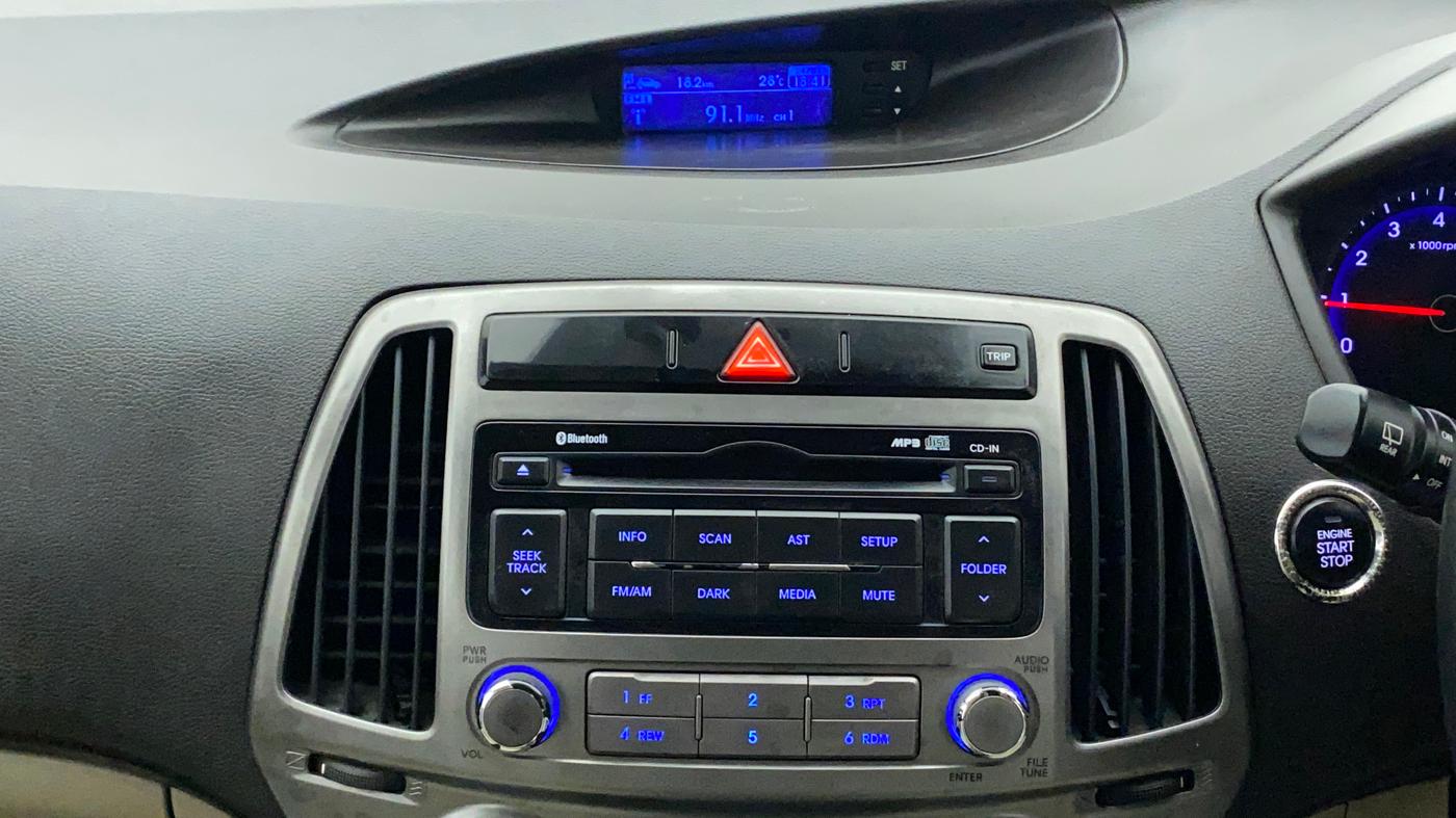 2013 Hyundai i20 ASTA 1.2, Petrol, Manual, 97,669 km, Infotainment System