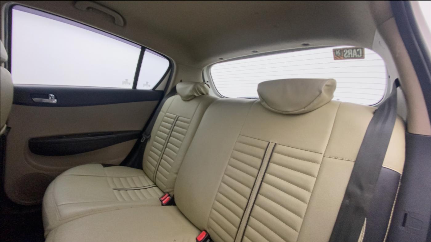 2013 Hyundai i20 ASTA 1.2, Petrol, Manual, 97,669 km, Right Side Rear Door Cabin