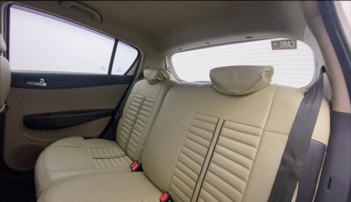 2013 Hyundai i20 ASTA 1.2, Petrol, Manual, 97,669 km, Right Side Rear Door Cabin