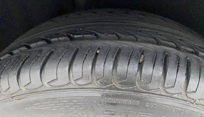2017 Ford Ecosport TITANIUM 1.5L PETROL AT, Petrol, Automatic, 34,750 km, Right Rear Tyre Tread