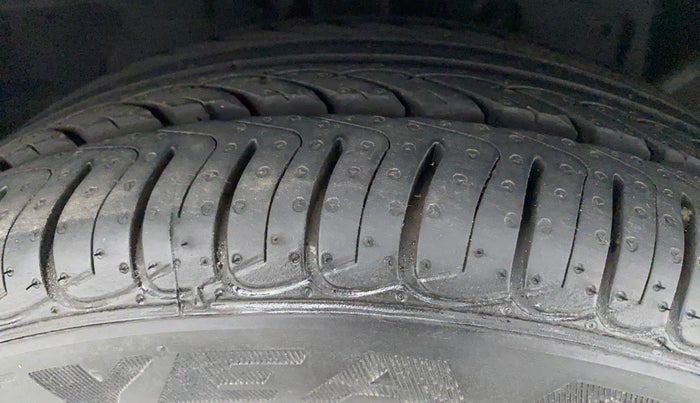 2017 Ford Ecosport TITANIUM 1.5L PETROL AT, Petrol, Automatic, 34,750 km, Right Front Tyre Tread