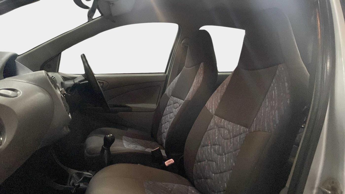 2011 Toyota Etios Liva G, Petrol, Manual, 64,980 km, Right Side Front Door Cabin