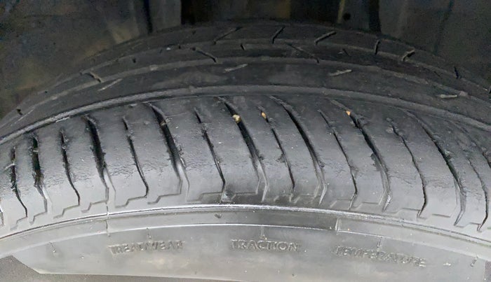 2022 Renault Kiger RXZ TURBO MT, Petrol, Manual, 18,145 km, Right Front Tyre Tread