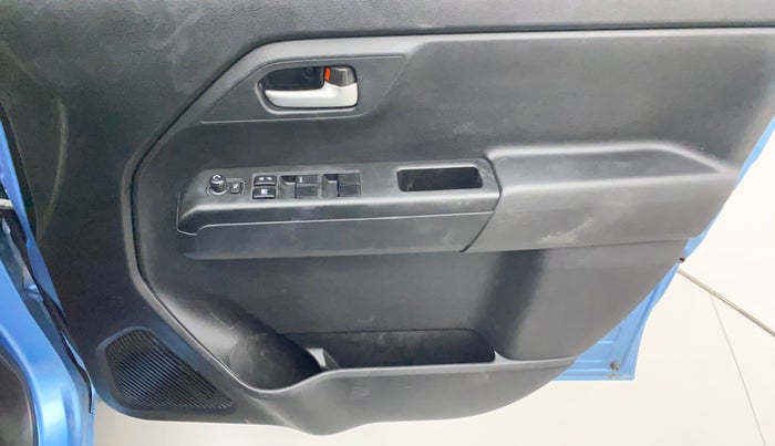 2019 Maruti New Wagon-R ZXI 1.2, Petrol, Manual, 26,439 km, Driver Side Door Panels Control