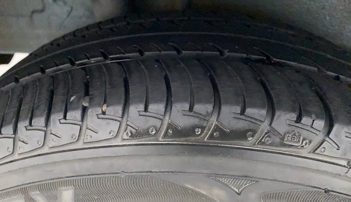 2019 Maruti New Wagon-R ZXI 1.2, Petrol, Manual, 26,439 km, Right Rear Tyre Tread