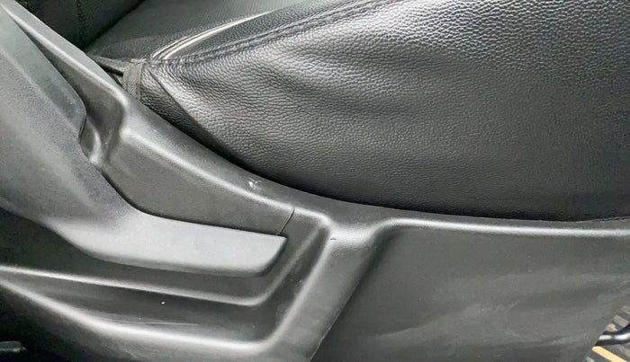 2019 Maruti New Wagon-R ZXI 1.2, Petrol, Manual, 26,439 km, Driver Side Adjustment Panel