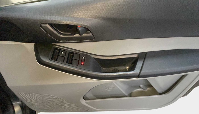2021 Tata Tiago XTA PETROL, Petrol, Automatic, 5,332 km, Driver Side Door Panels Control