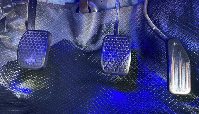 2016 Maruti Alto 800 LXI, Petrol, Manual, 1,15,915 km, Pedals