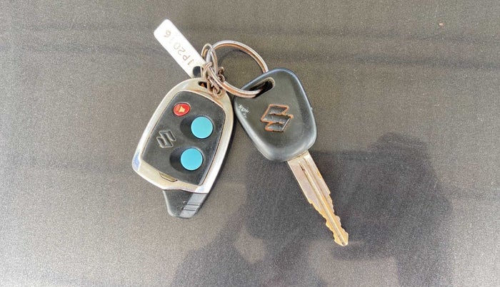 2016 Maruti Alto 800 LXI, Petrol, Manual, 1,15,915 km, Key Close Up