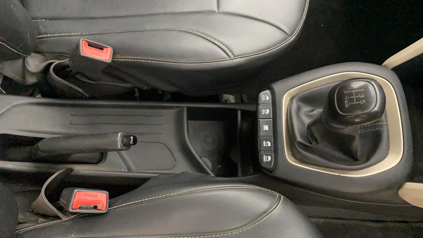 2021 Hyundai NEW SANTRO SPORTZ MT, Petrol, Manual, 98,958 km, Gear Lever