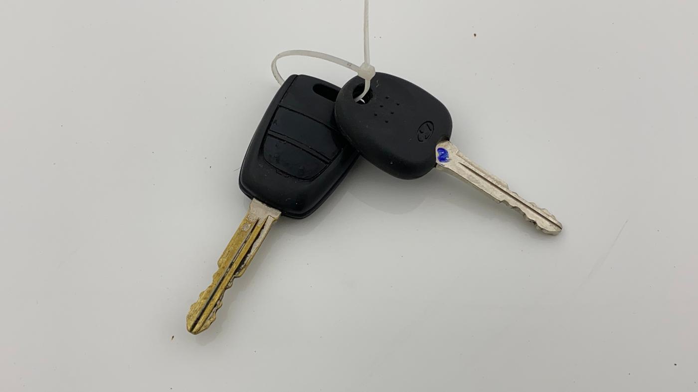 2021 Hyundai NEW SANTRO SPORTZ MT, Petrol, Manual, 98,958 km, Key Close Up