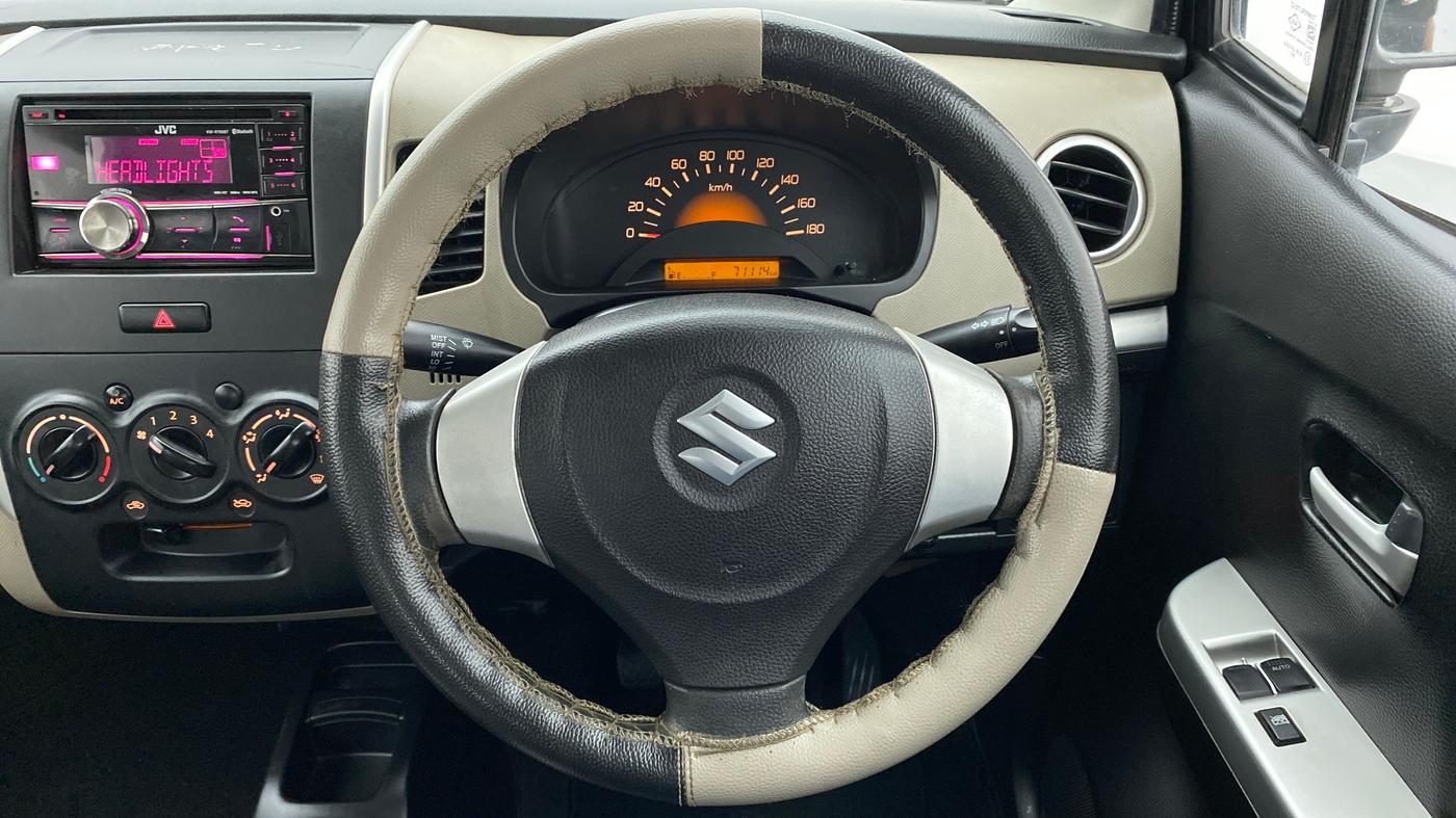 2014 Maruti Wagon R 1.0 LXI CNG, CNG, Manual, 71,276 km, Steering Wheel Close Up