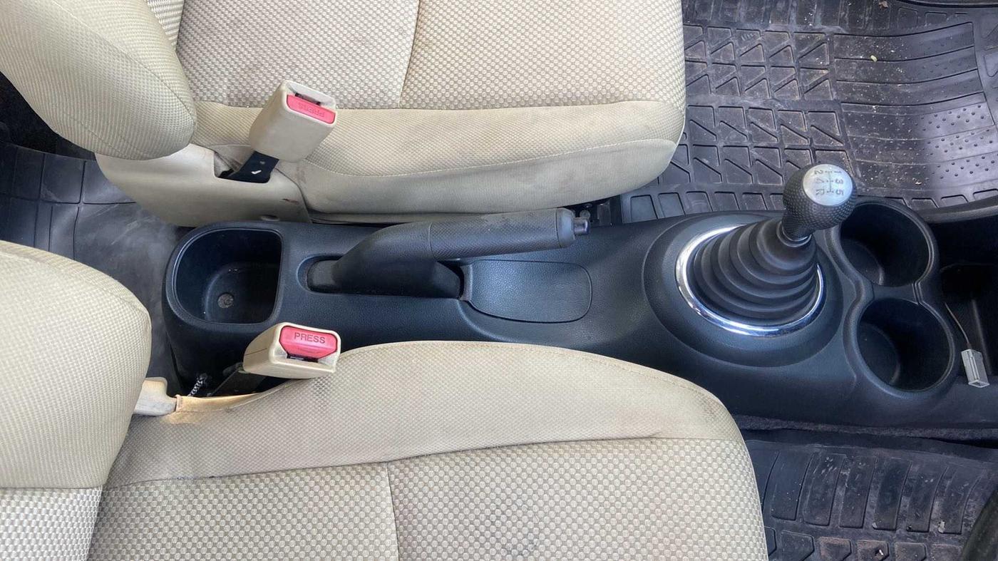 2014 Honda Brio S MT, Petrol, Manual, 89,681 km, Gear Lever