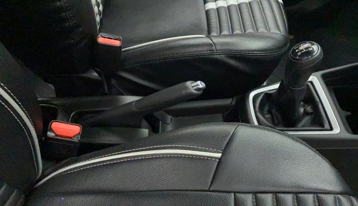2021 Maruti Swift VXI, Petrol, Manual, 24,479 km, Gear Lever