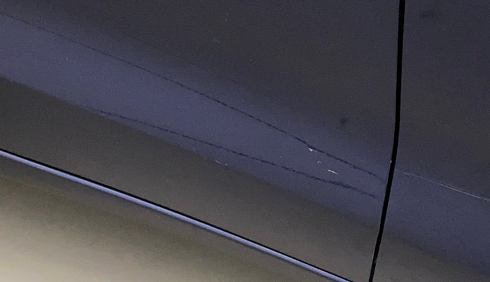 2021 Maruti Swift VXI, Petrol, Manual, 24,479 km, Right rear door - Minor scratches