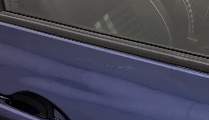 2021 Maruti Swift VXI, Petrol, Manual, 24,479 km, Driver-side door - Minor scratches