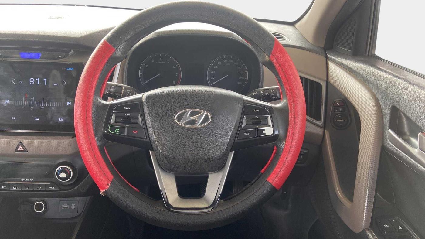 2015 Hyundai Creta SX PLUS 1.6 PETROL, Petrol, Manual, 1,01,468 km, Steering Wheel Close Up
