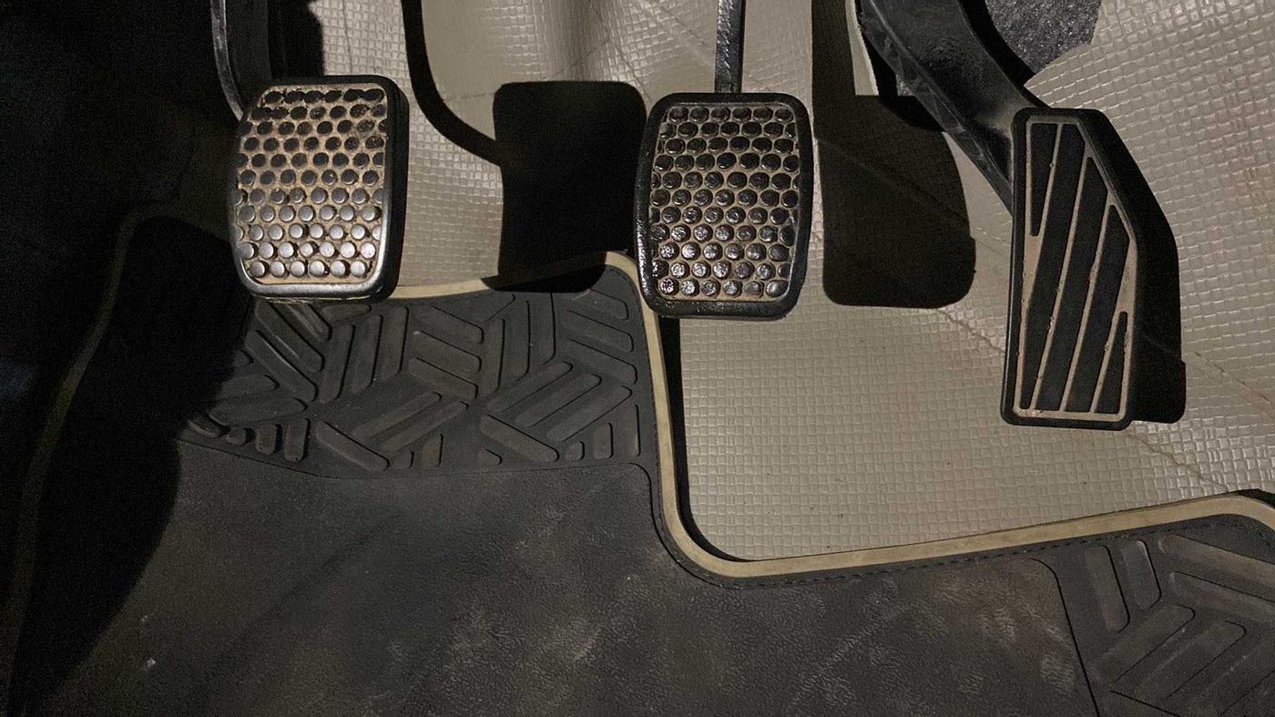 2019 Maruti Alto LXI, Petrol, Manual, 16,190 km, Pedals