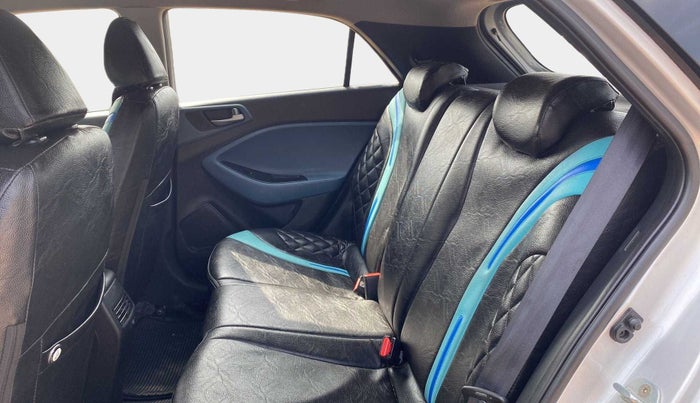 2016 Hyundai i20 Active 1.2 SX, Petrol, Manual, 47,683 km, Right Side Rear Door Cabin