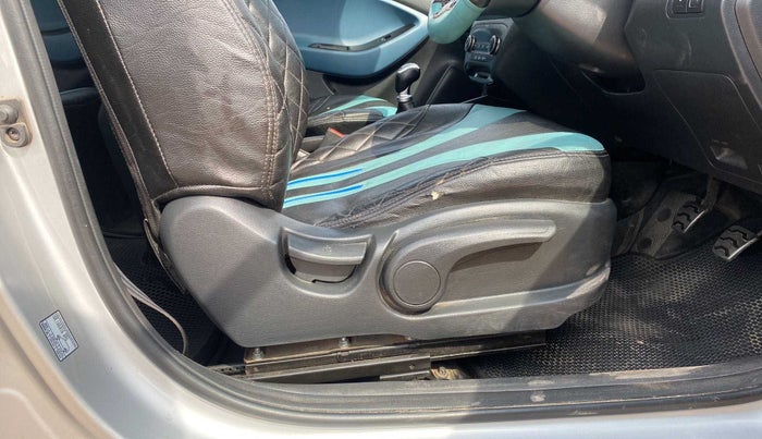 2016 Hyundai i20 Active 1.2 SX, Petrol, Manual, 47,683 km, Driver Side Adjustment Panel