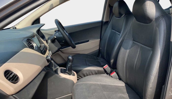 2019 Hyundai Xcent E, Petrol, Manual, 31,483 km, Right Side Front Door Cabin