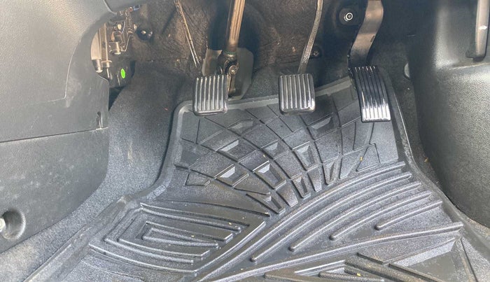 2019 Hyundai Xcent E, Petrol, Manual, 31,483 km, Pedals