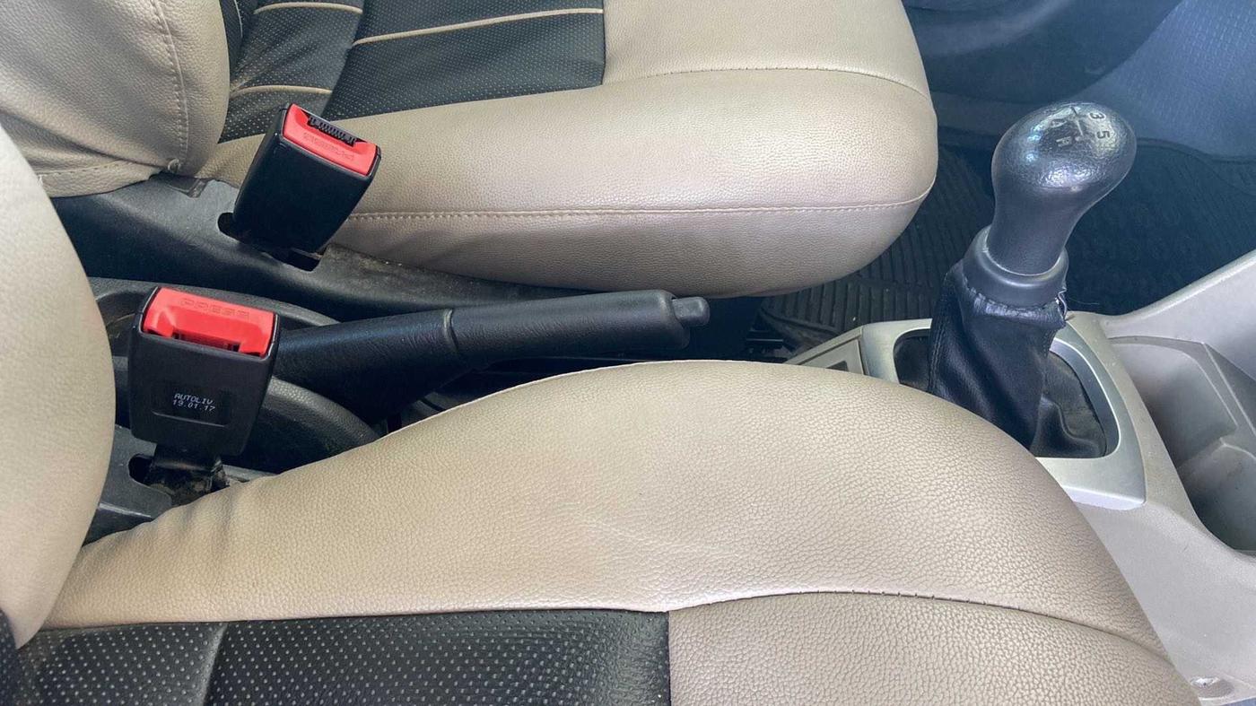 2017 Maruti Alto K10 VXI, Petrol, Manual, 88,759 km, Gear Lever