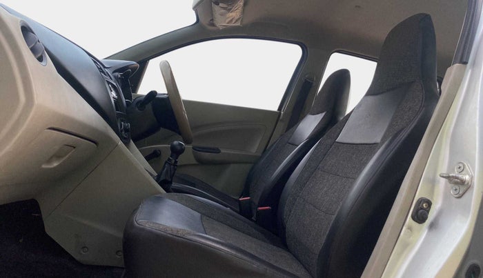 2014 Maruti Celerio LXI, Petrol, Manual, 58,986 km, Right Side Front Door Cabin