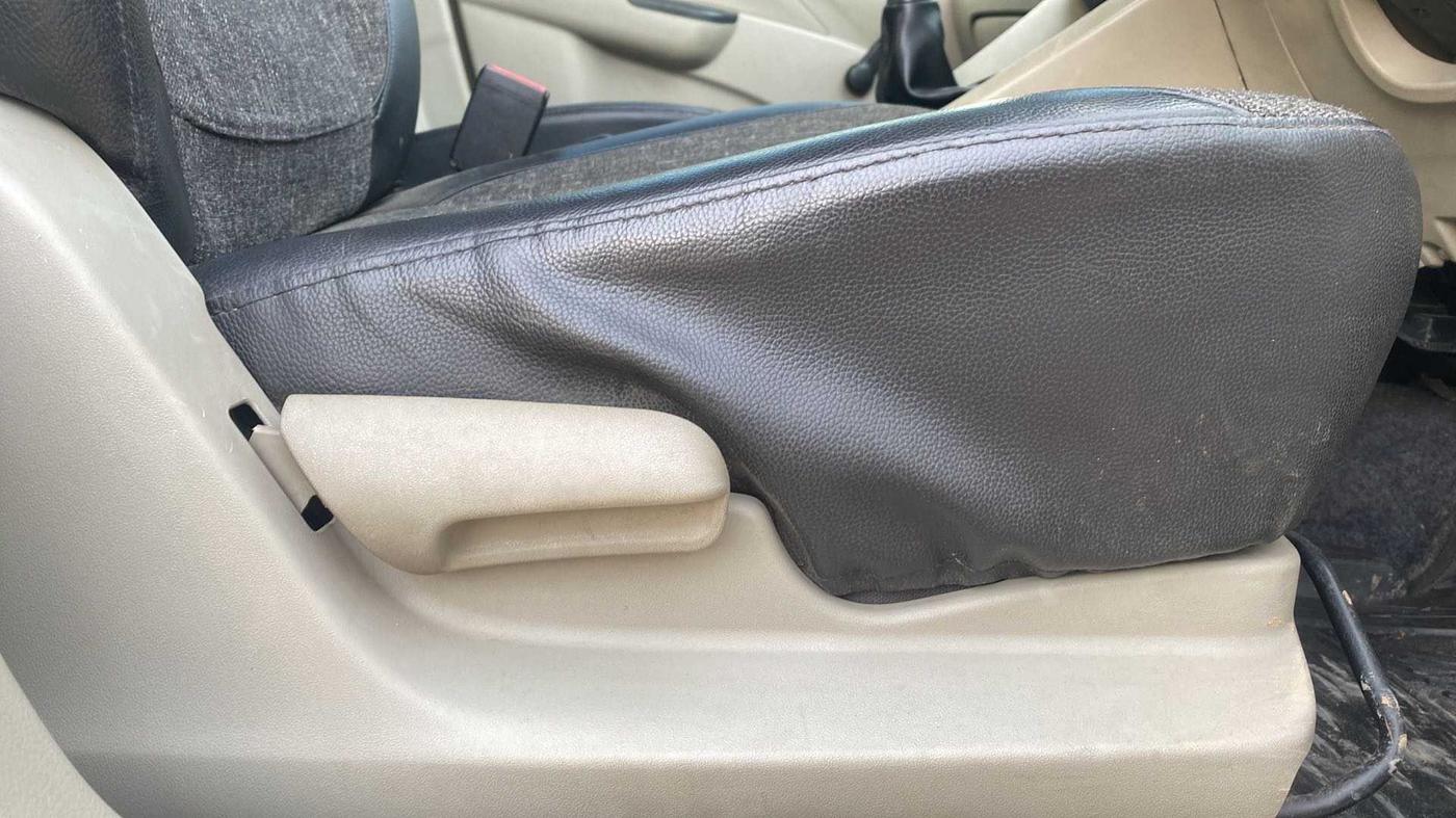 2014 Maruti Celerio LXI, Petrol, Manual, 58,986 km, Driver Side Adjustment Panel